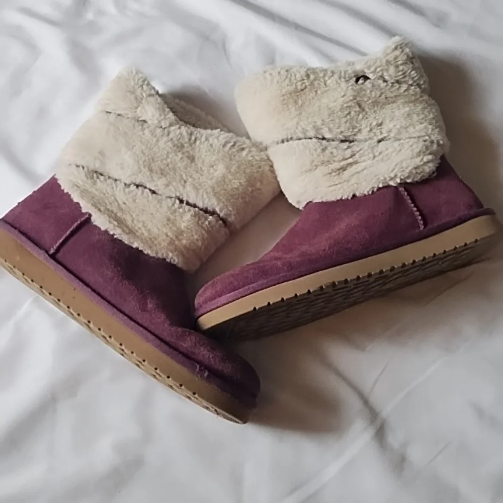 Koolaburra Ugg Boots SzW8 Dezi Short Mid Calf Plush Faux Fur Suede Plum